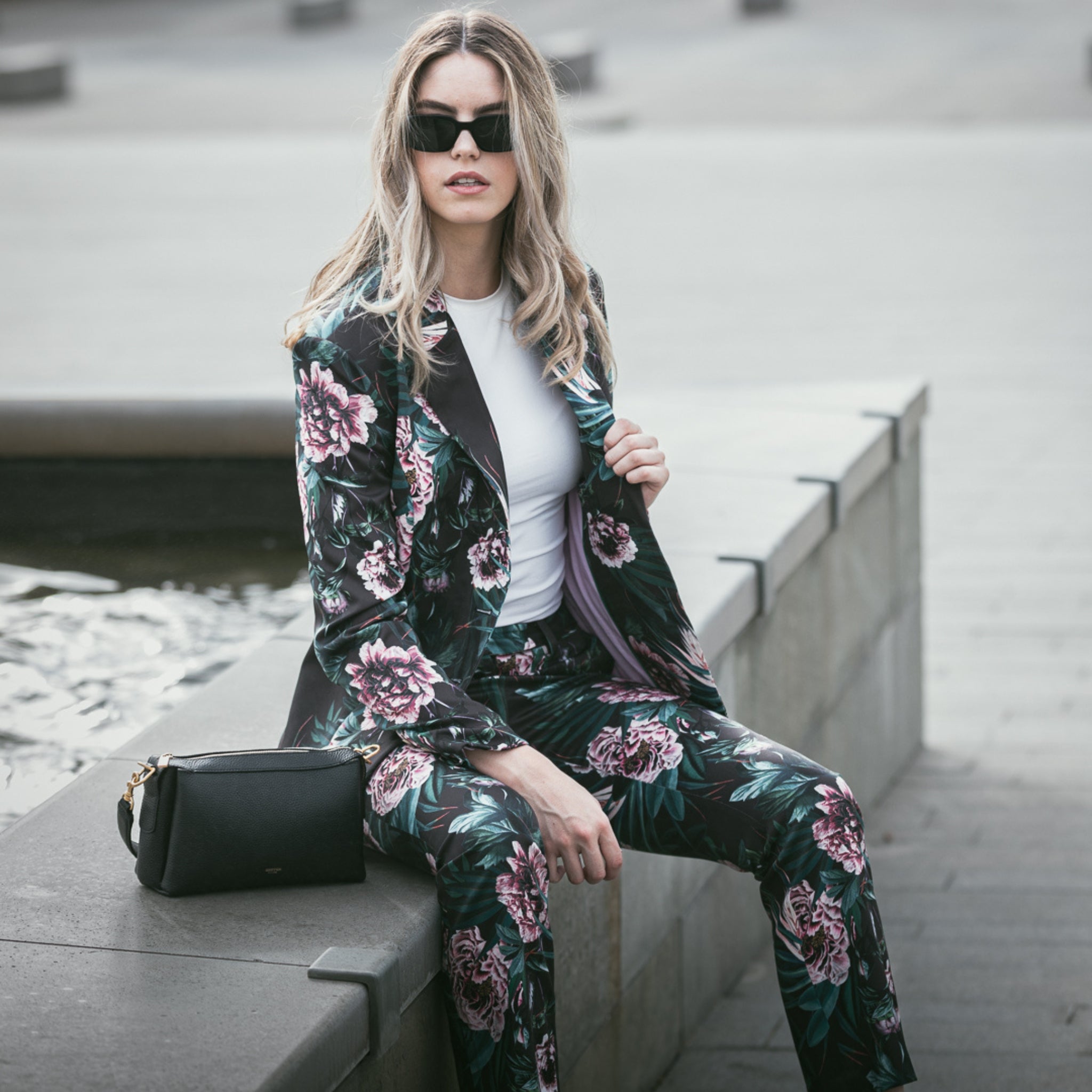 Peak_Women_Floral_Confidence_Blazer_Suit_Editorial3